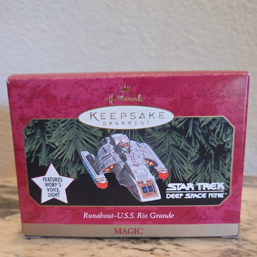 Hallmark Keepsake Ornament - Star Trek U.S.S. Rio Grande